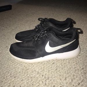 Nike Roshes